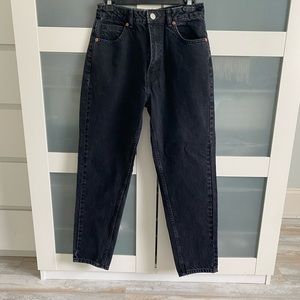 ZARA • NWOT Black Mom Jeans Sz 6